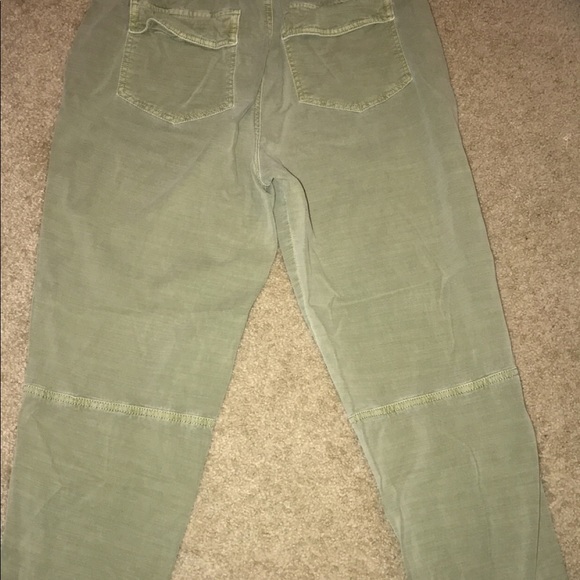 Green Gap pants NWOT - Picture 3 of 3